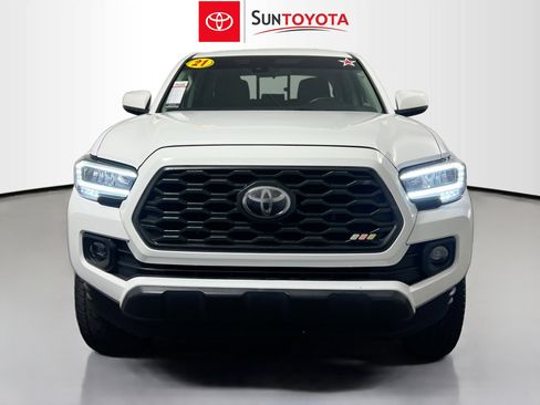 Used 2021 Toyota Tacoma SR w/ SR Convenience Package RWD image 10