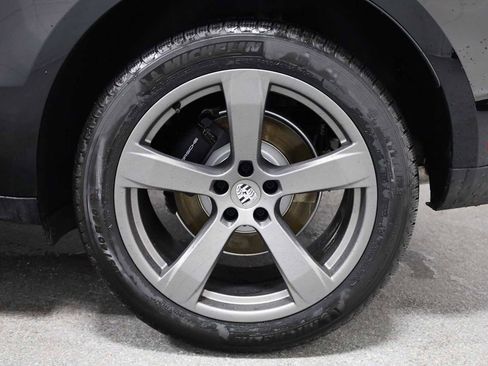 New 2026 Porsche Macan image 39