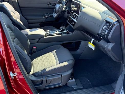 New 2026 Nissan Pathfinder SV image 25