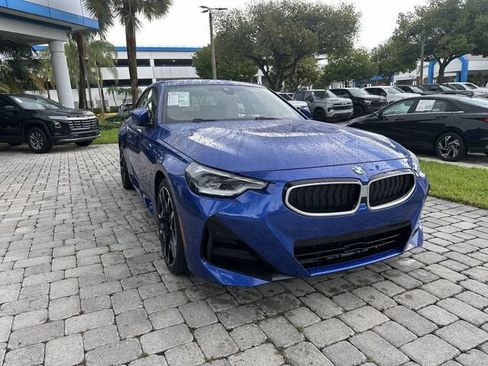 Used 2025 BMW 230i Coupe w/ M Sport Package RWD image 17