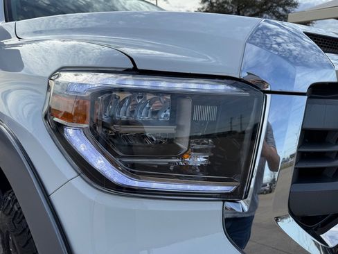 Used 2015 Toyota Tundra SR5 image 11