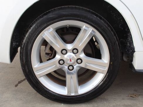 Used 2009 Pontiac Vibe Base w/ Sun And Sound Package image 12