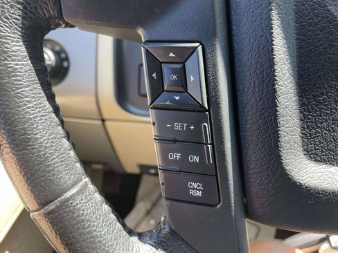 Used 2017 Ford Expedition EL XLT w/ Equipment Group 202A RWD image 26