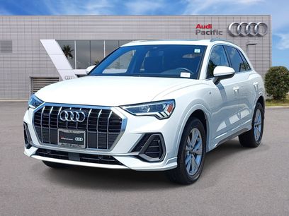 Certified 2025 Audi Q3 2.0T Premium w/ Convenience Package