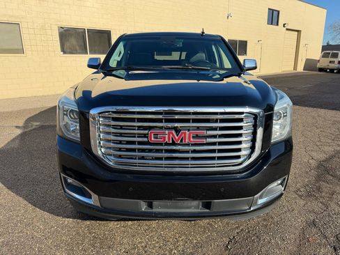 Used 2019 GMC Yukon SLT w/ Premium Edition image 2