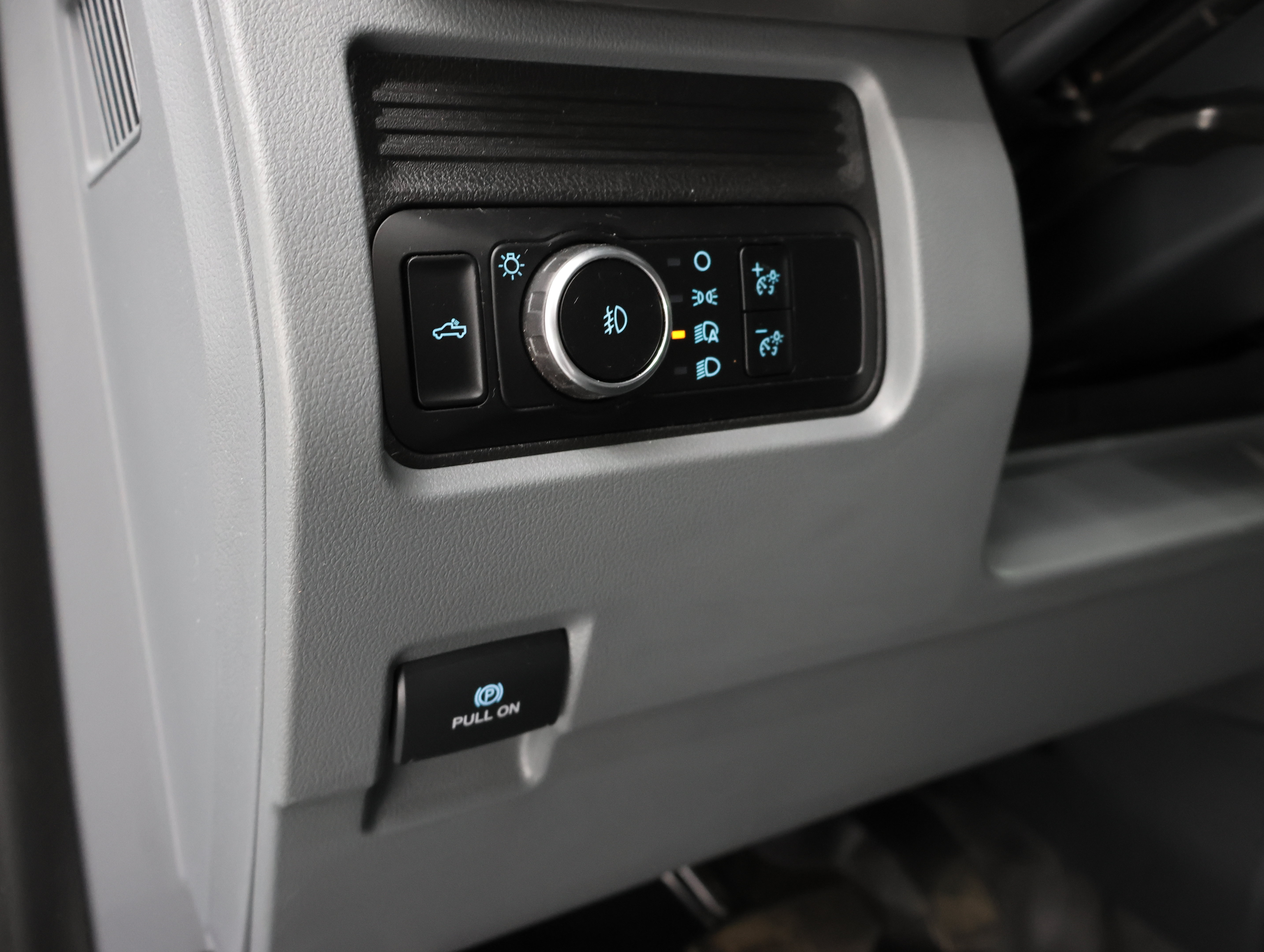 Used 2023 Ford F250 XL w/ 360-Degree Camera Package AWD/4WD image 43