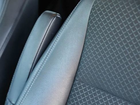 Used 2018 Buick Encore Preferred image 28