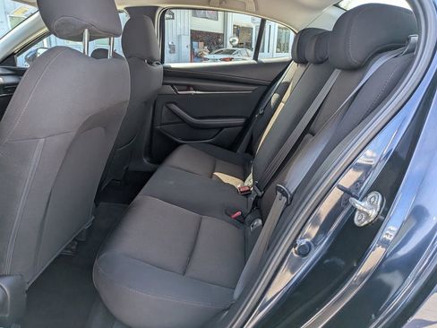 Used 2020 MAZDA MAZDA3 Sedan image 11