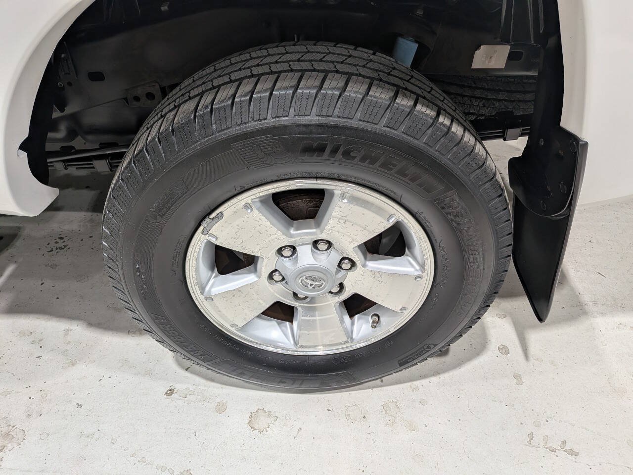 Used 2015 Toyota Tacoma PreRunner w/ TRD Sport Package RWD image 31