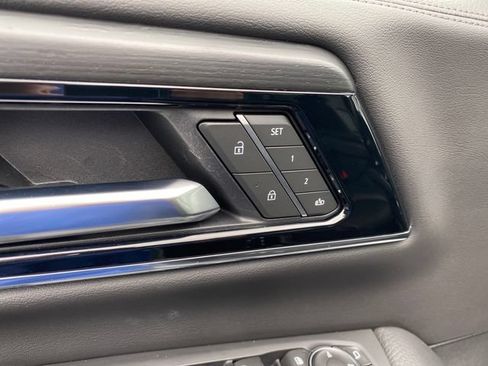 Certified 2025 GMC Yukon XL Denali AWD/4WD image 16