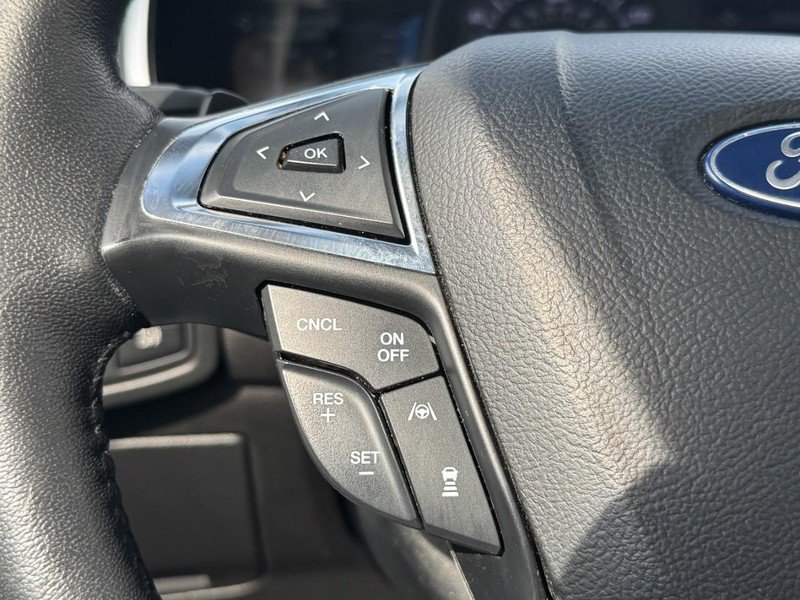 Used 2019 Ford Edge Titanium w/ Equipment Group 301A AWD/4WD image 17