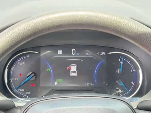 Used 2025 Toyota RAV4 LE image 21