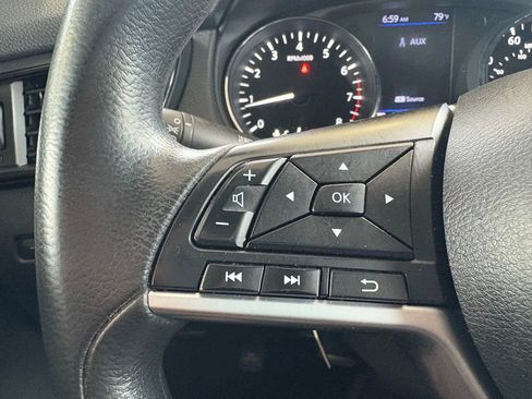 Used 2020 Nissan Rogue S image 14