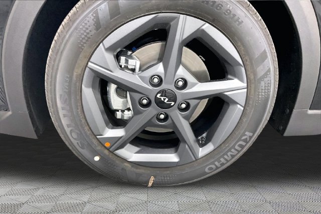 New 2026 Kia K4 FWD image 13
