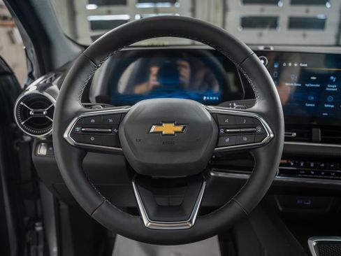 New 2026 Chevrolet Equinox LT w/ Safety and Technology Package FWD image 26