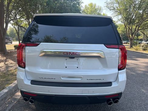Used 2021 GMC Yukon XL Denali w/ Denali Premium Package RWD image 8