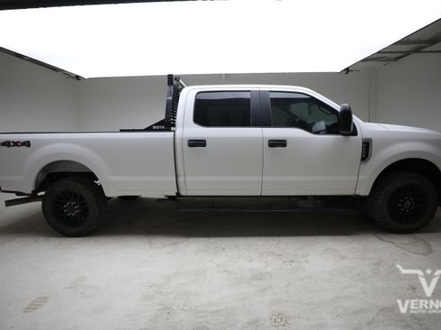 Used 2021 Ford F250 XL w/ Power Equipment Group AWD/4WD image 5