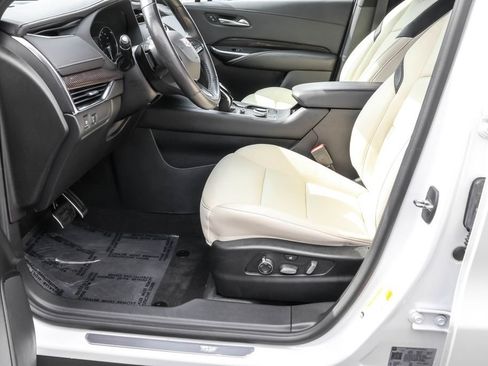 Used 2023 Cadillac XT4 Sport AWD/4WD image 19