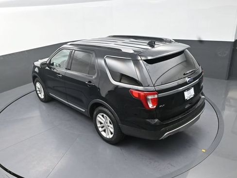 Used 2017 Ford Explorer XLT w/ Equipment Group 201A FWD image 16