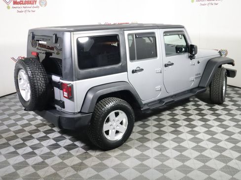 Used 2014 Jeep Wrangler Unlimited Sport w/ Quick Order Package 24S AWD/4WD image 4