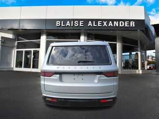 Used 2022 Jeep Wagoneer Series III w/ Premium Group I AWD/4WD video 3