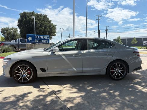 Used 2025 Genesis G70 2.5T AWD/4WD image 5