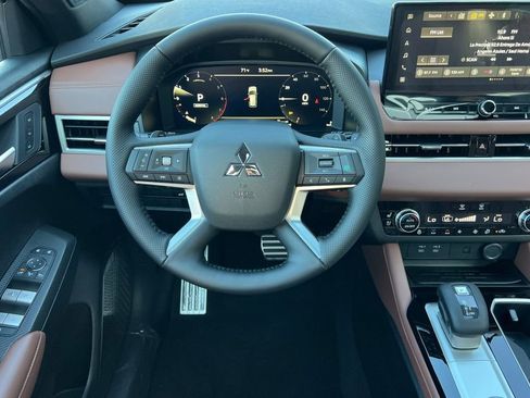 New 2026 Mitsubishi Outlander SEL image 15