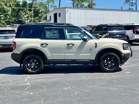 New 2025 Ford Bronco Sport Outer Banks w/ Sasquatch Outer Banks Package image 6