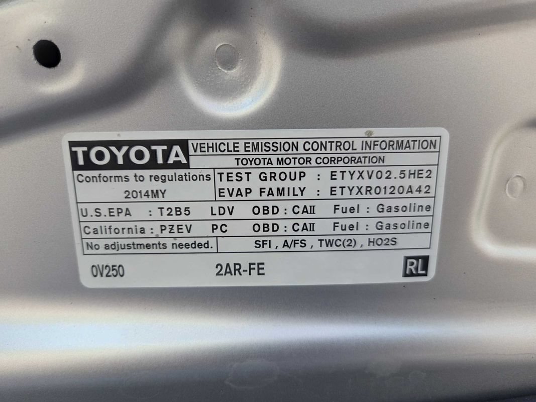 Used 2014 Toyota Camry LE FWD image 25