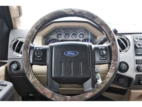 Used 2016 Ford F250 XLT w/ XLT Value Package image 12