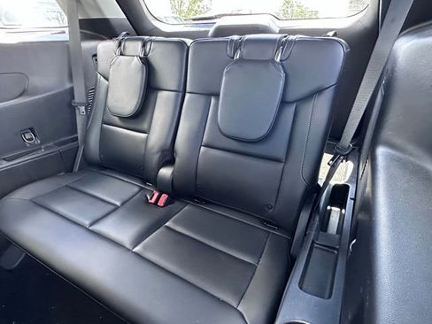 Used 2020 Ford Explorer Limited w/ Hybrid Equipment Group 310A AWD/4WD image 18