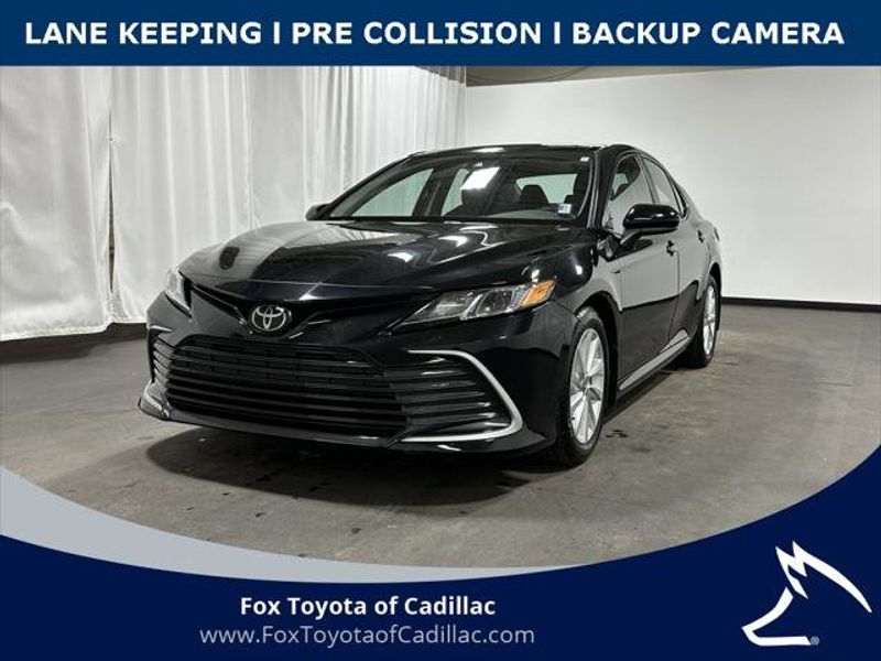 Certified 2023 Toyota Camry LE image 1