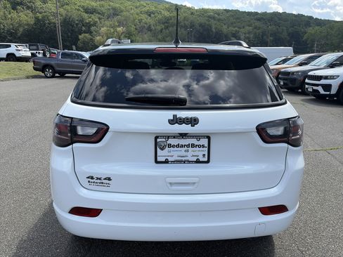 Used 2023 Jeep Compass High Altitude AWD/4WD image 4