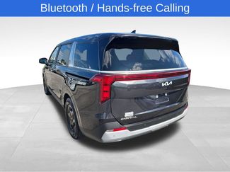 Used 2025 Kia Carnival FWD video 4