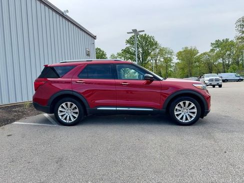 Used 2023 Ford Explorer Limited w/ Equipment Group 301A AWD/4WD image 7