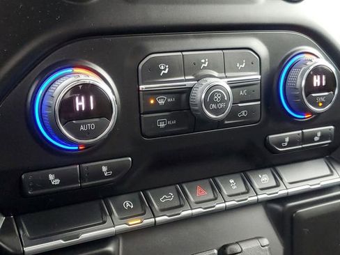 Used 2021 Chevrolet Silverado 1500 LT image 23