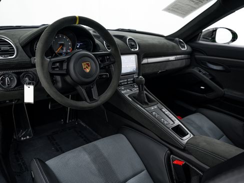 Certified 2023 Porsche 718 Cayman GT4 RS RWD image 4