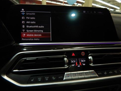 Used 2021 BMW X5 xDrive40i w/ M Sport Package image 25