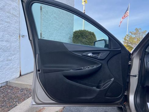 Used 2024 Chevrolet Malibu LT image 8