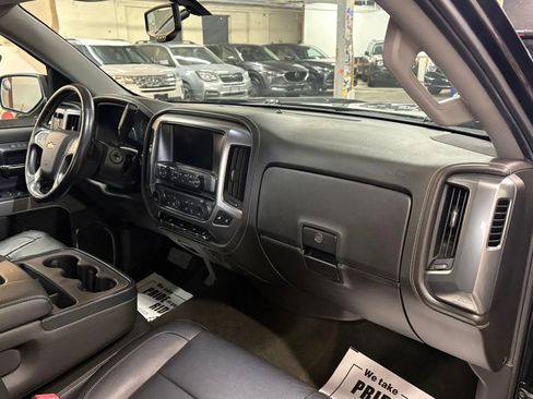 Used 2017 Chevrolet Silverado 1500 LTZ Z71 w/ Midnight Edition image 18