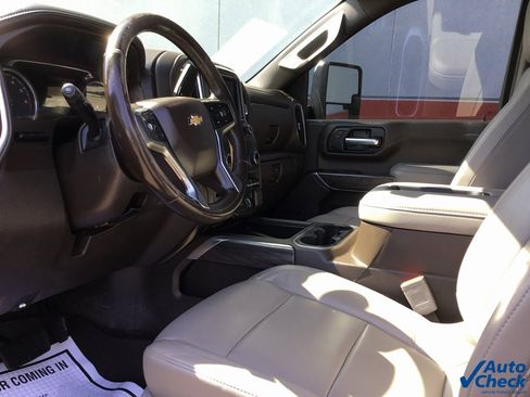 Used 2020 Chevrolet Silverado 3500 LTZ w/ LTZ Premium Package image 29