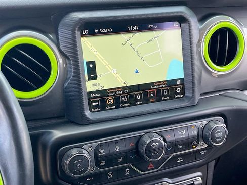 Used 2022 Jeep Wrangler Unlimited Sahara w/ Cold Weather Group image 13