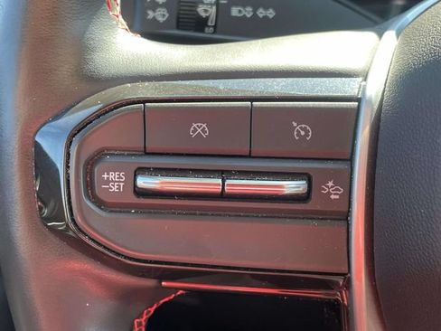 Used 2023 Chevrolet Colorado Z71 w/ Z71 Convenience Package 2 AWD/4WD image 23