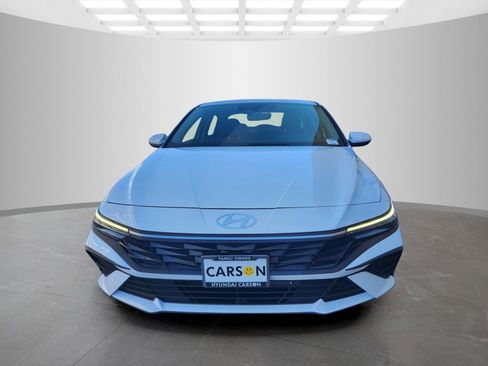 Certified 2025 Hyundai Elantra Hybrid FWD image 2