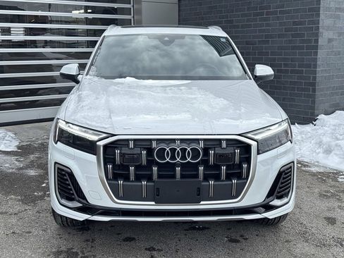 Used 2025 Audi Q7 3.0T Premium Plus image 2