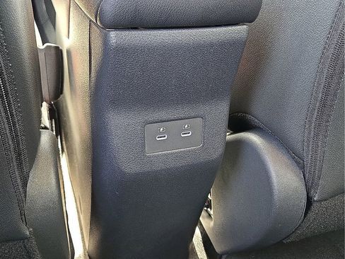 Used 2026 Nissan Kicks SR image 16