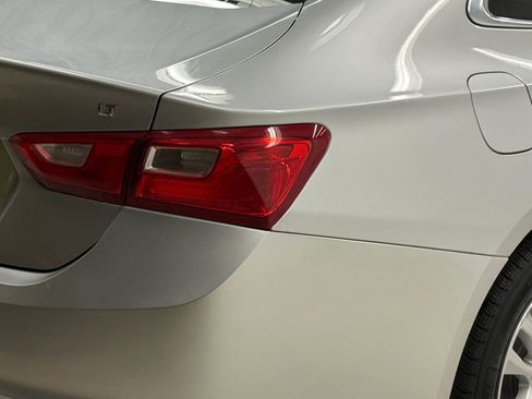 Used 2018 Chevrolet Malibu LT image 10