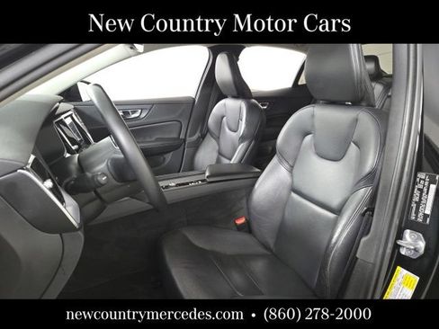 Used 2019 Volvo S60 T6 Momentum w/ Premium Package AWD/4WD image 12
