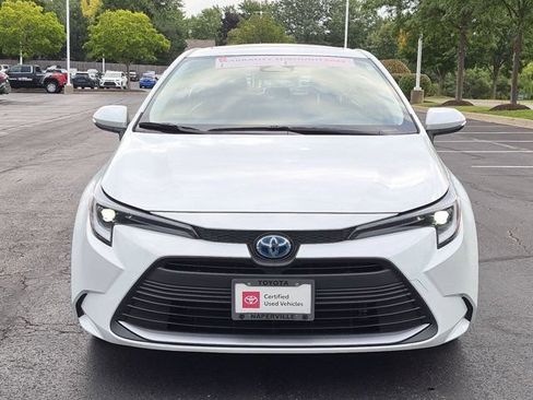 Certified 2025 Toyota Corolla XLE FWD image 5