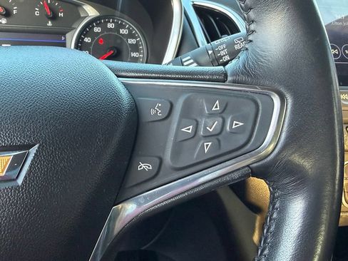 Used 2019 Chevrolet Equinox LT FWD image 24